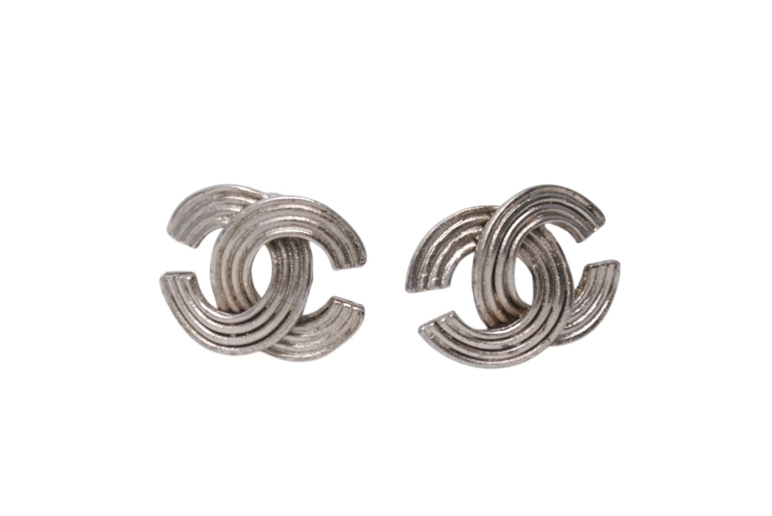 【CHANEL】 シャネル　ココマーク　ピアス　両耳　箱付き CHANEL】 シャネル ココマーク ピアス 両耳 箱付き - メルカリ