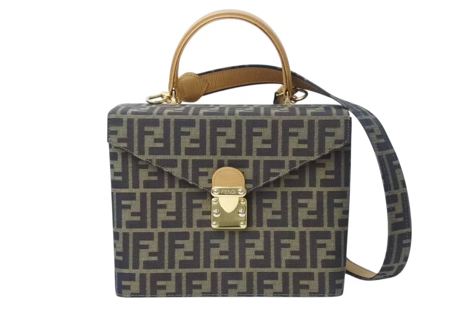 FENDI フェンディ バニティバッグ ショルダーバッグ 2WAY ズッカ柄 キャンバス レザー ブラウン ゴールド金具 美品 中古 4b002554