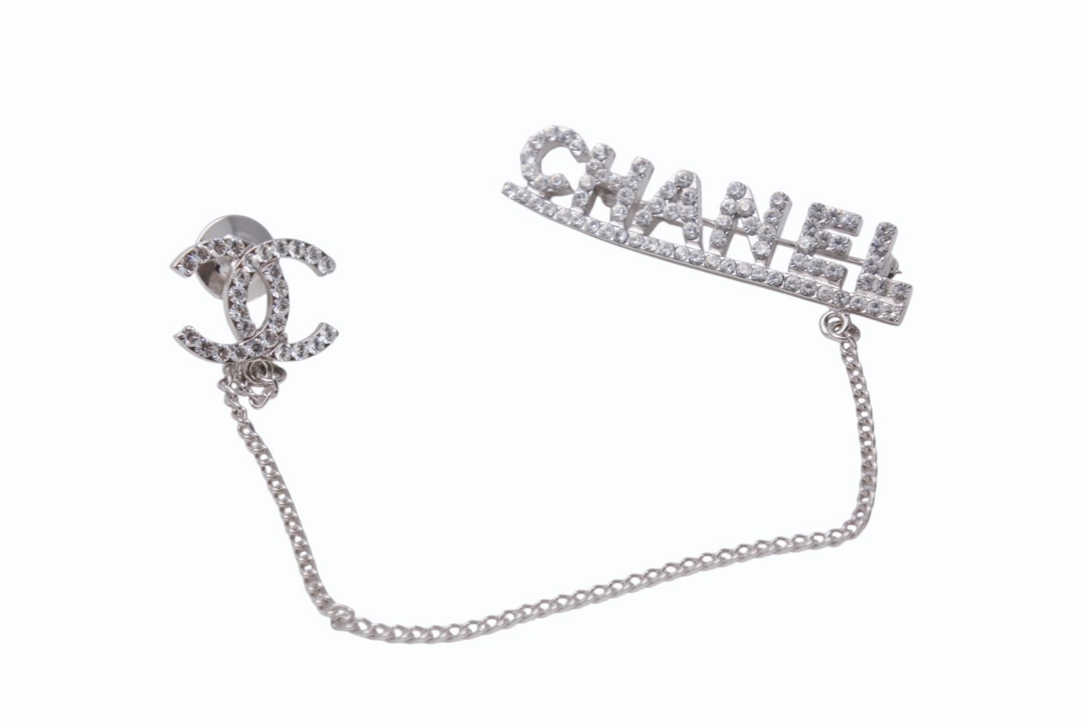 極美品 CHANEL シャネル ココマーク ブローチ 重量約12.1g 02P刻印 ブランドロゴ ラインストーン メタル シルバー クリア 中古 4b003968｜Warashibe_Casanova