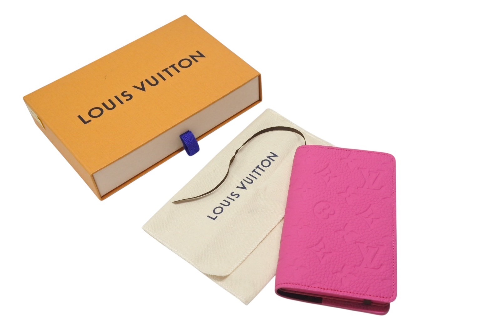 ルイヴィトンクヴェルテュール カルネポール マヒナ ブックカバー手帳カバーMM 楽天市場】【LOUIS VUITTON】ルイヴィトン『マヒナ クヴェル