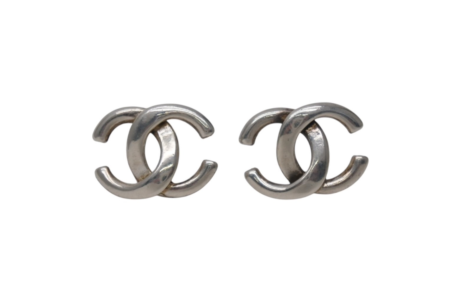 美品　CHANEL シャネル　ココマーク 01P ピアス　シルバーカラー CHANEL シャネル ピアス ココマーク シルバー 01P | すべての商品