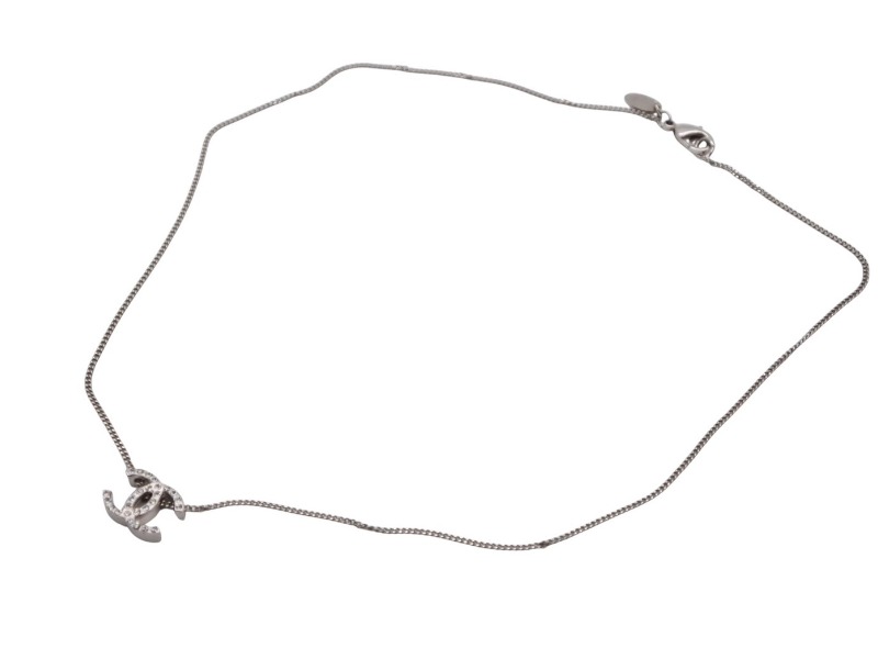 CHANEL シャネル ココマーク 両面ラインストーン ネックレス 重量約3.7g 10A刻印 全長約44cm シルバー メタル 美品 中古 4b006432｜Warashibe_Casanova 52,800円