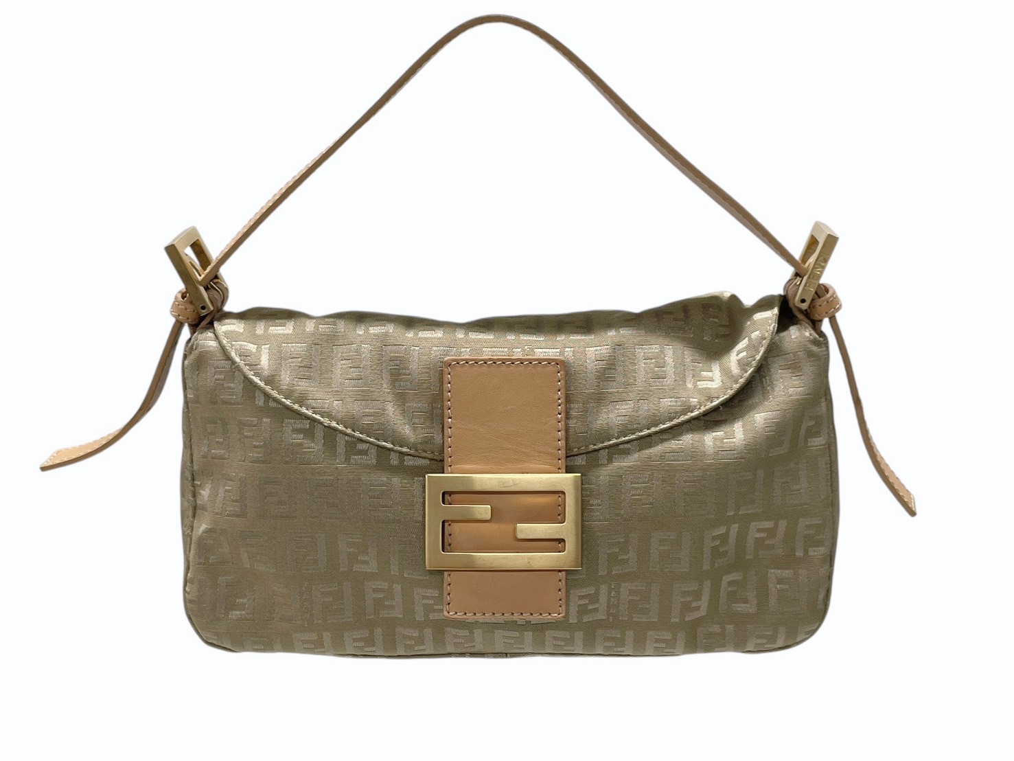 FENDI フェンディショルダーバッグ マンマバケット FENDI フェンディ マンマバケット ショルダー