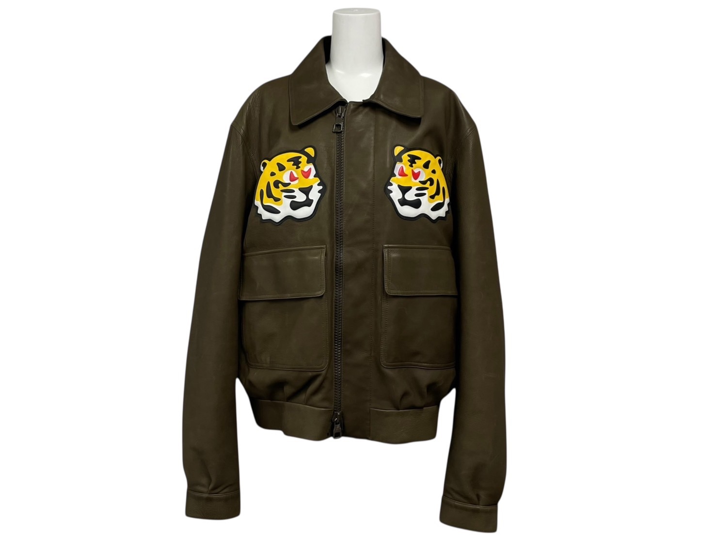 LOUIS VUITTON ルイヴィトン X NIGO 22SS HML03W タイガーパッチ レザー ブルゾン カラー カーキ サイズ48 美品 中古 4b011810