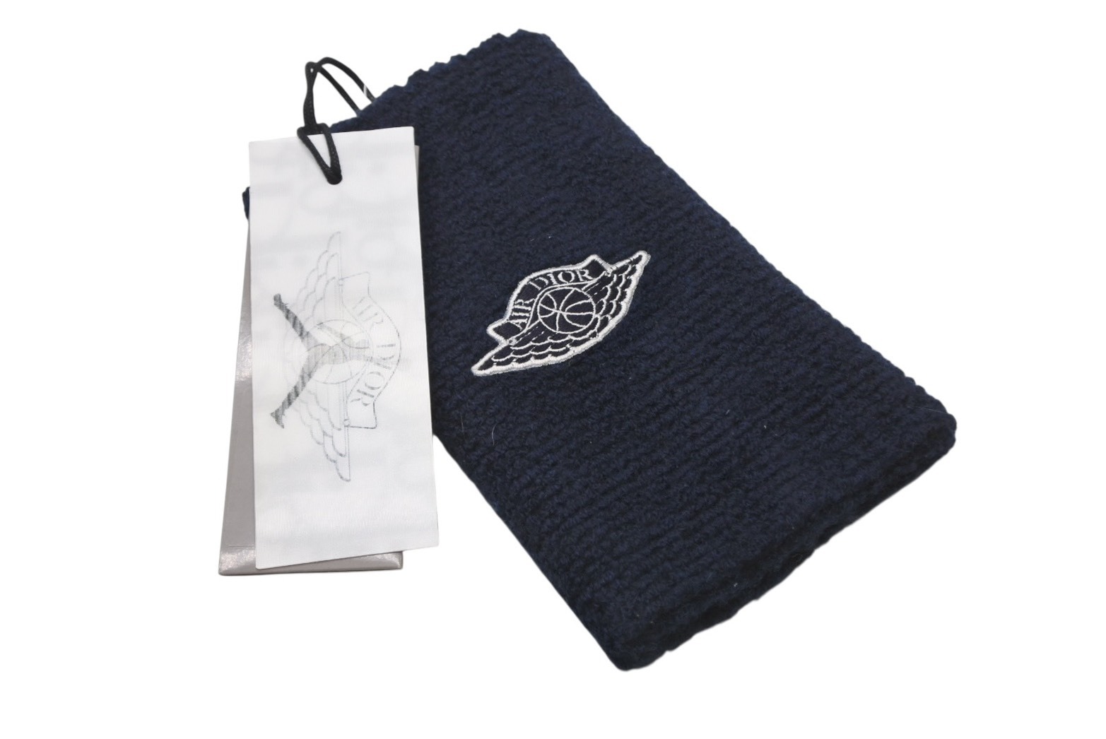新品未使用 DIOR ディオール NIKE JORDAN BRAND AIR DIOR ナイキ ジョーダンブランド エアディオール カシミヤ リストバンド ネイビー 033M901AT456 中古 4b012057 28,600円