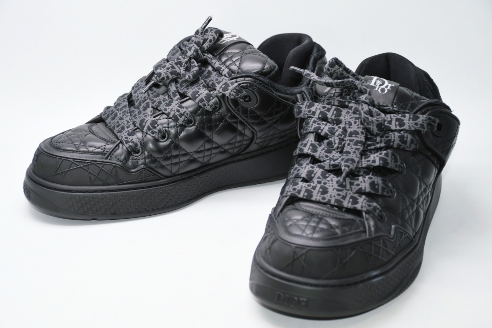 新品未使用 Dior ディオール &times; ERL イーアールエル 23AW B9S スケーター スニーカー 3SN288ZTT サイズ44 カナージュ カーフスキン 中古 4b012705｜Warashibe_Casanova