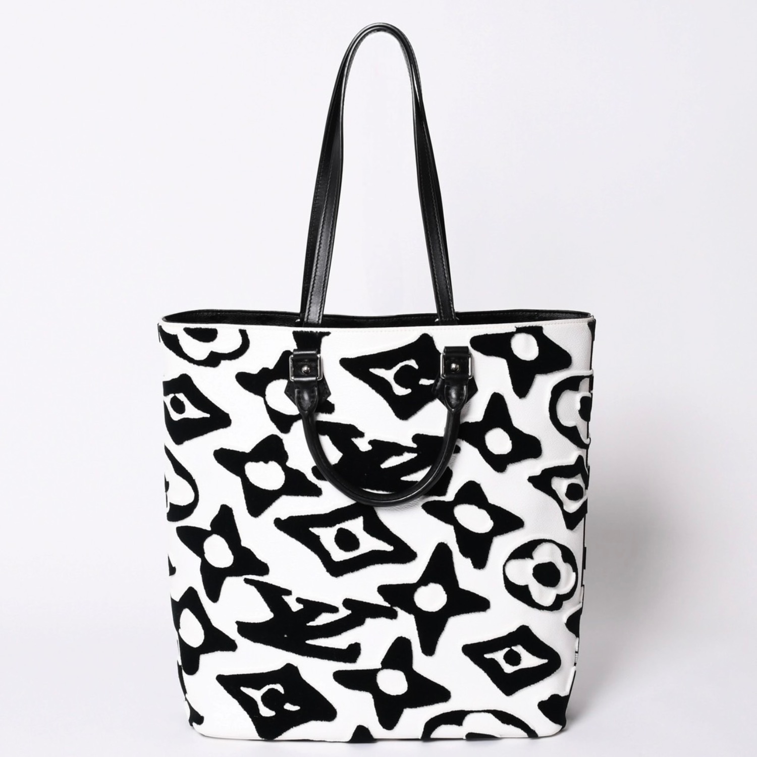 極美品 LOUIS VUITTON ルイヴィトン LVXUF カバ タフテッドモノグラム トートバッグ M45567 ブラック ホワイト 中古 4a001672｜Warashibe_Casanova