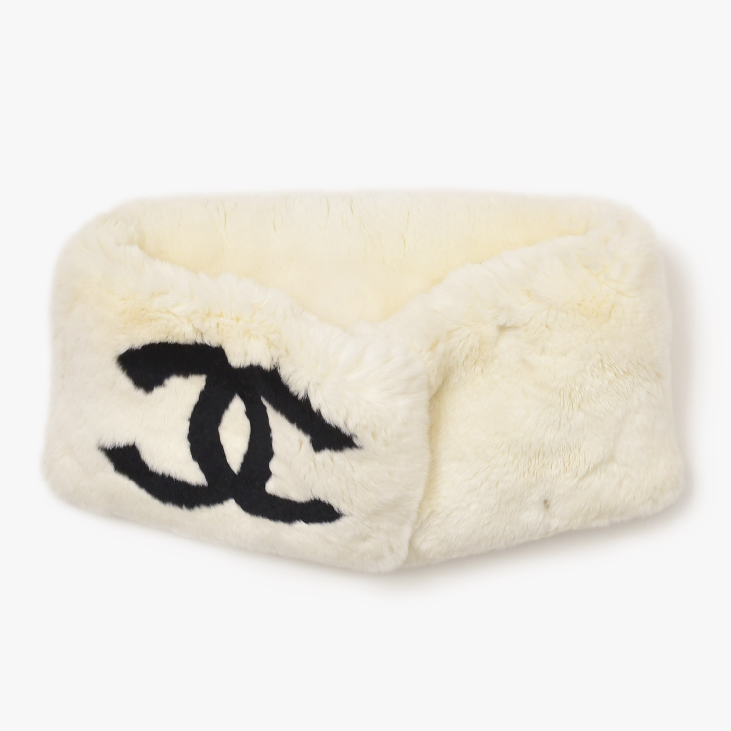 極美品 CHANEL シャネル デカココマーク ラパンネックウォーマー マフラー ラパン ホワイト ブラック 中古 4a004360｜Warashibe_Casanova 247,500円