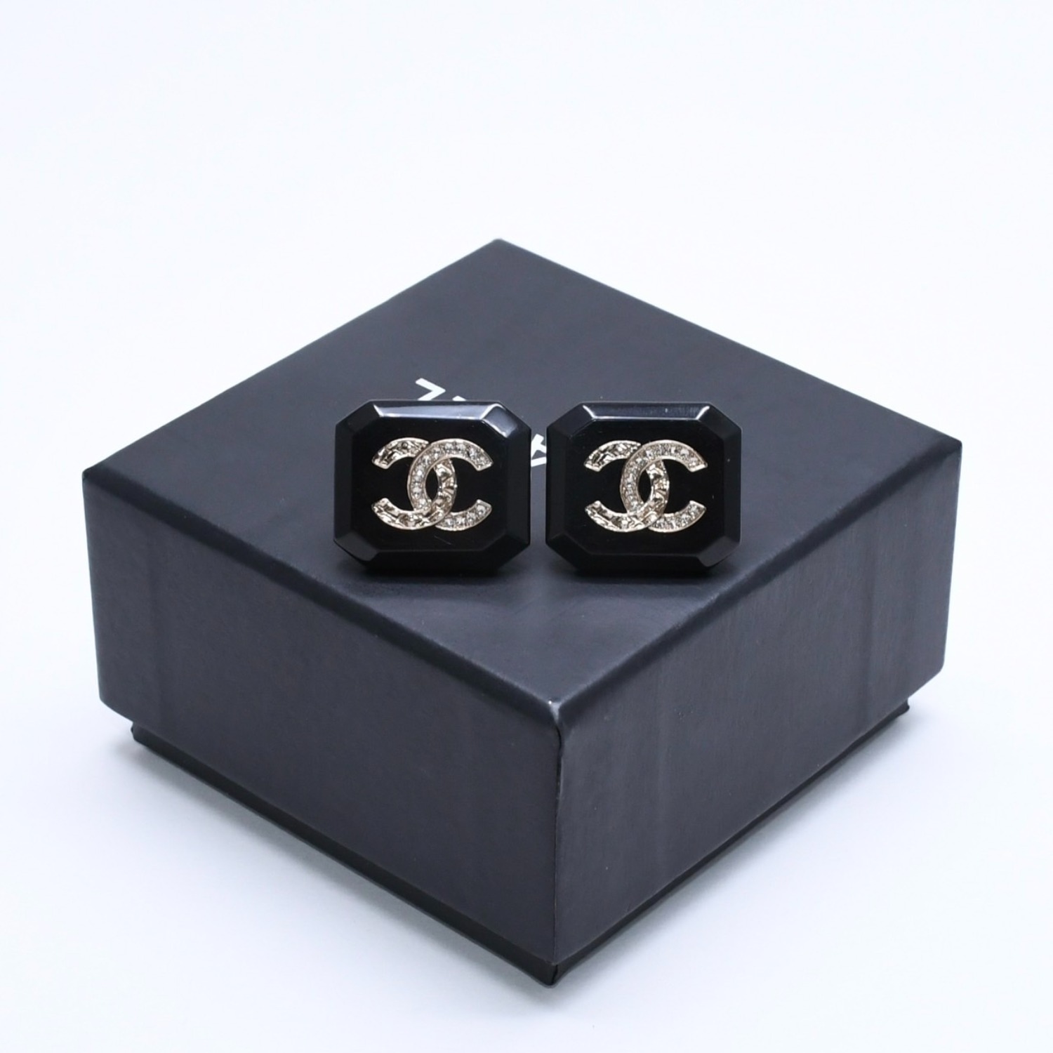 極美品 CHANEL シャネル ピアス イヤリング ココマーク B23A刻印 重量約6.03g ブラック シルバー 中古 4a005280｜Warashibe_Casanova