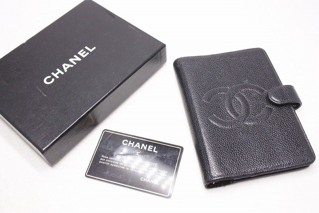 は自分にプチご褒美を Chanel シャネルブラック キャビアスキンアジェンダ手帳カバー - 文房具