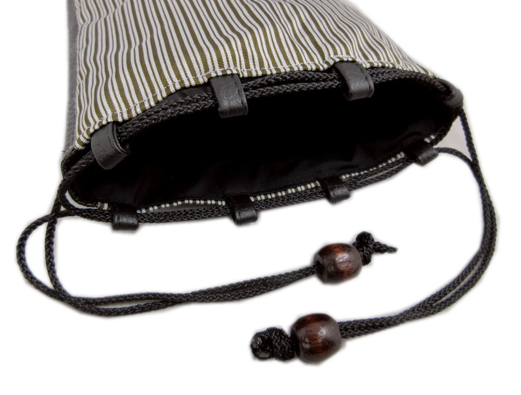 市場 信玄袋 浴衣 木玉付 バッグ メンズ 濃茶グレー縞 男性 巾着 マチ黒編込 市場 信玄袋 浴衣 木玉付 バッグ メンズ 濃茶グレー縞 男性 巾着 マチ黒編込