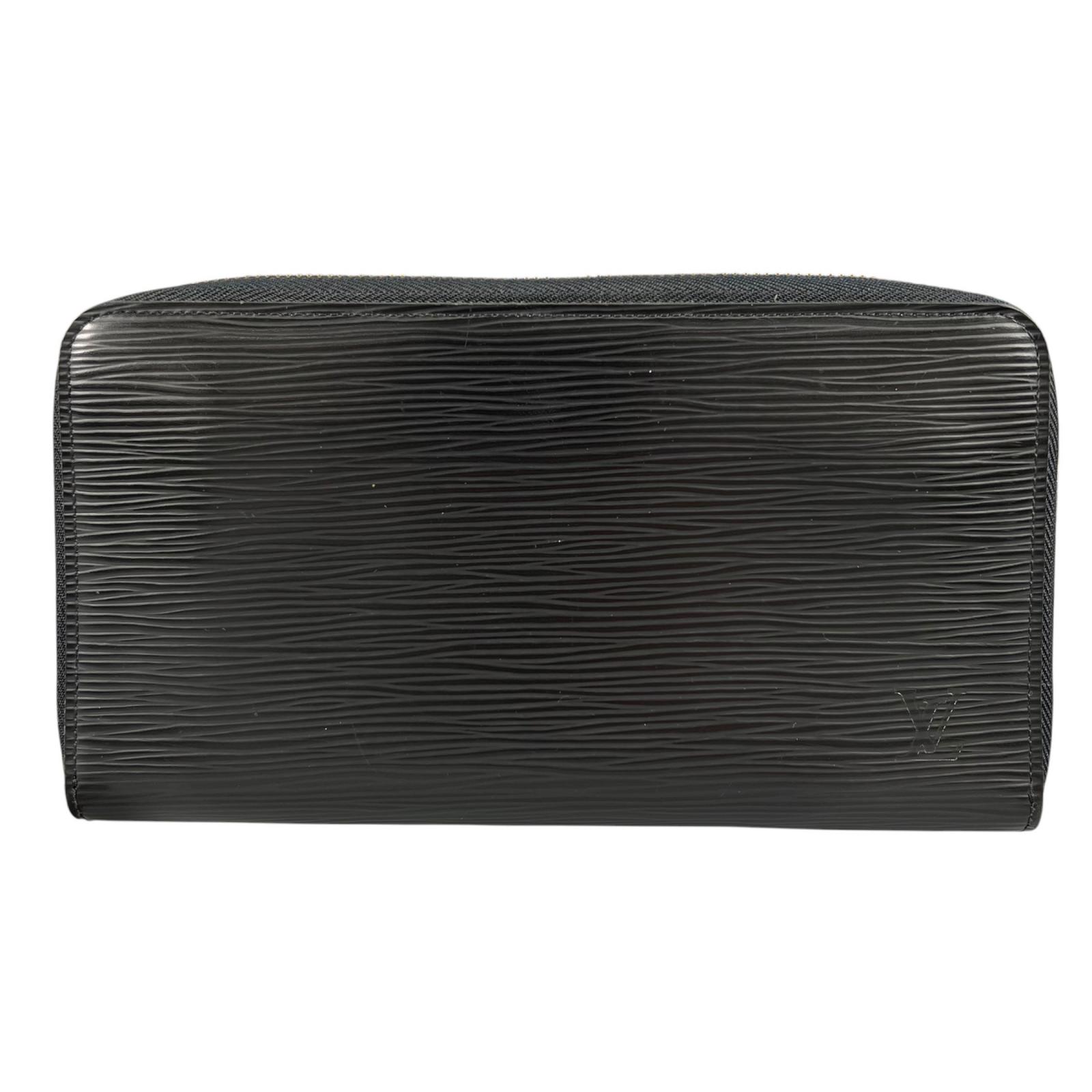 LOUIS VUITTON ルイ・ヴィトン ジッピーウォレットノアール 長紙入れ エピレザー 黒いこと レディース【中古】【貨物輸送無料】