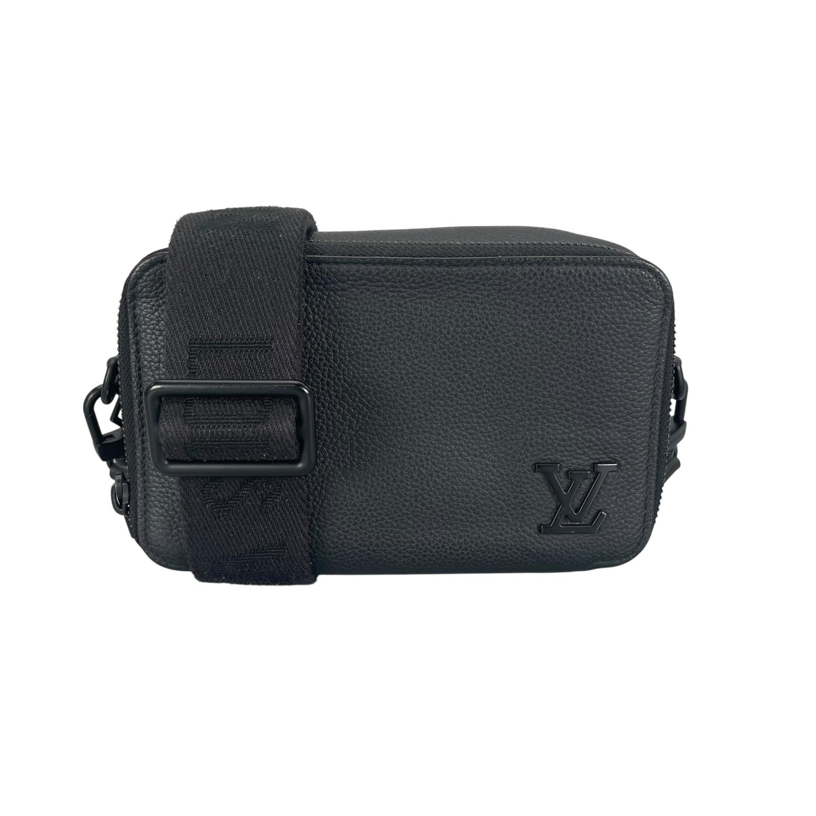 ルイヴィトン モノグラム シャドウ アルファ ウェアラブル ウォレット M82544 ショルダーバッグ LOUIS VUITTON（ルイ・ヴィトン） 並行輸入 ショルダーバッグ