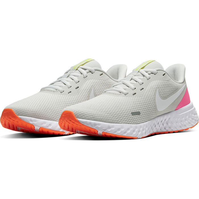 楽天市場 Off ナイキ レディース スニーカー レボリューション 5 Wimns Nike Revolution 5 Bq37 007 ライトグレー セール Parade ワシントン靴店