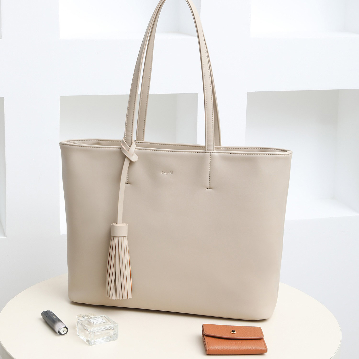 Ungrid Big トートバッグ 大きめ Tassel アングリッド ファスナー付き バッグ レディース