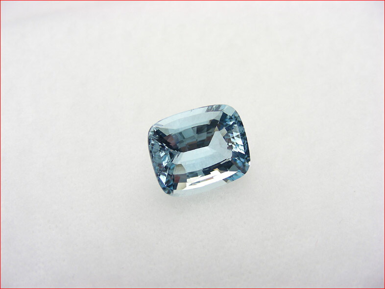 6.081ｃｔ　大粒　色のりが良く　グッドなシェイプ　アクアマリンルース　10P12feb10 【送料無料100215】