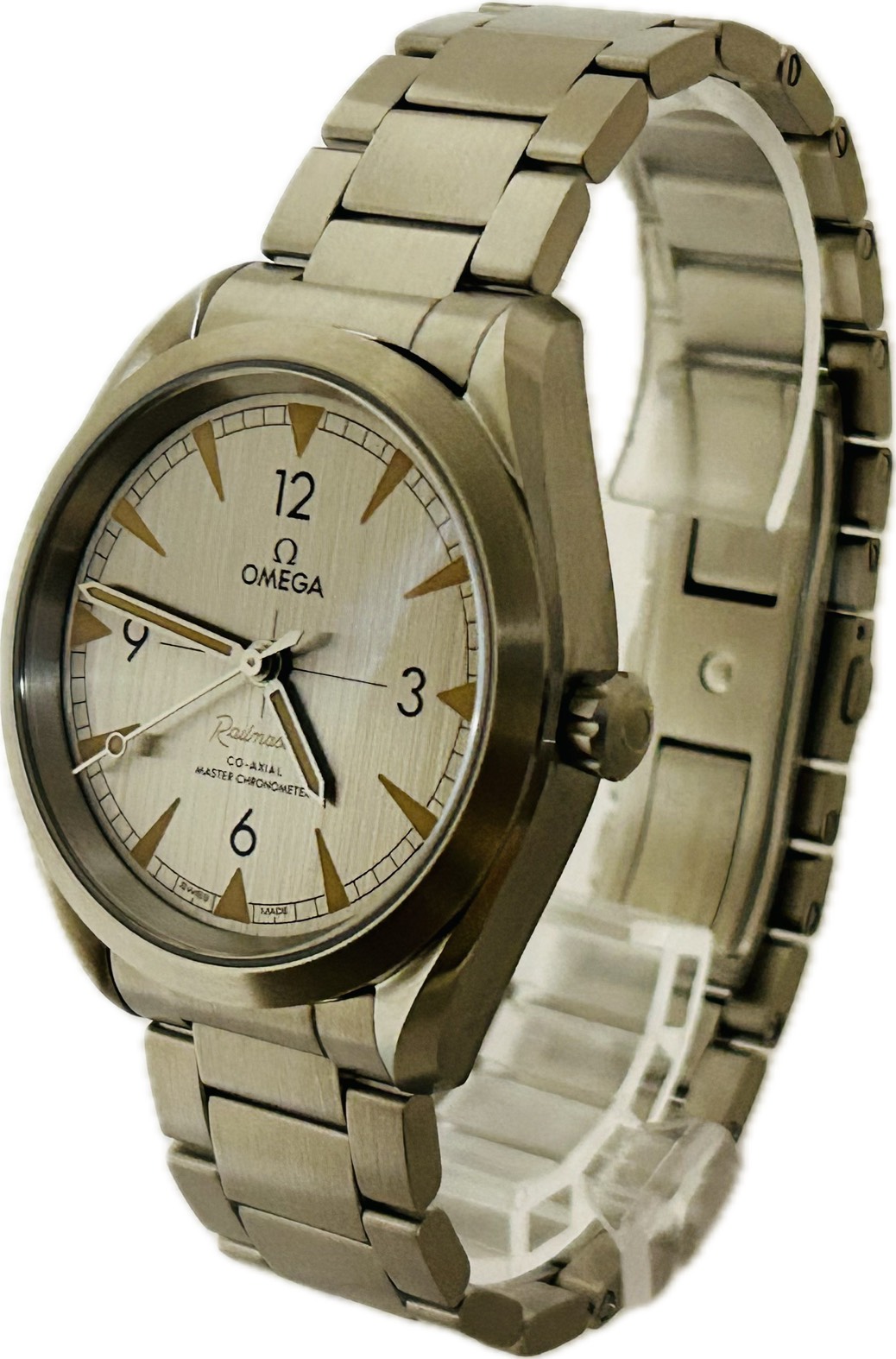 【中古】OMEGA シーマスター レイルマスター 220.10.40.20.06.001 メンズ ウオッチ 自動小銃一巻き A6752