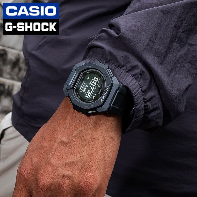 【2,300円引き】【10%OFF】 カシオ 腕時計 Gショック Gスクワッド CASIO G-SHOCK G-SQUAD GBD-300 SERIES メンズ ブラック 液晶 ブラック 時計 クォーツ (電池式)　Bluetooth連携対応 GBD-300-1JF 人気 おすすめ おしゃれ ブランド プレゼント ギフト【正規品】
