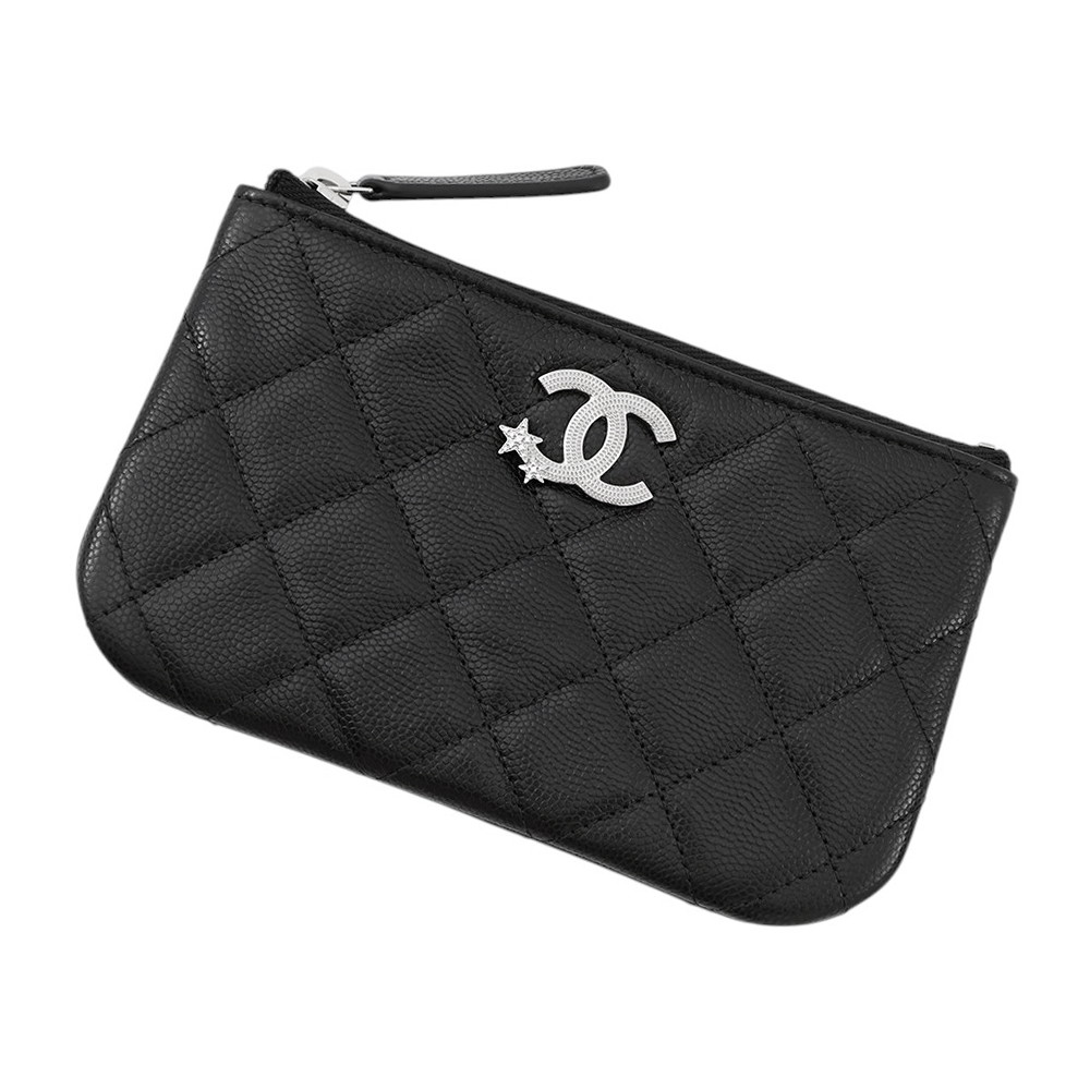 CHANEL✨エナメル　ラムスキン　ポーチ　ロゴ　マトラッセ レザー CHANEL✨エナメル ラムスキン ポーチ ロゴ マトラッセ レザー
