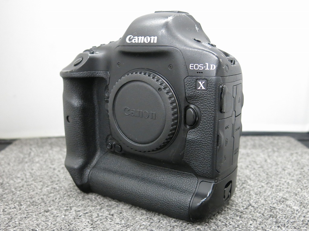 安心の定価販売】 キヤノン EOS-1D Mark IV ボディー 2009年12月発売