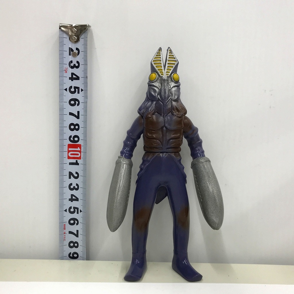 楽天市場】【輸送箱入り】ギガンティックシリーズ バルタン星人