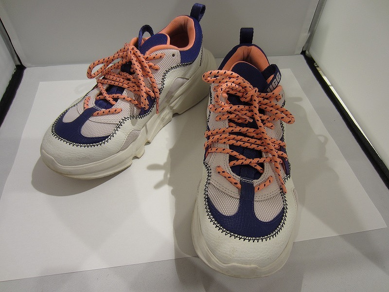 UGG スニーカー　ピンクベージュ　US6 23cm 未使用箱付き WOMENS US 6.5 UGG ASHTON HYBRID PLATFORM SNEAKER SHOE COMBAT