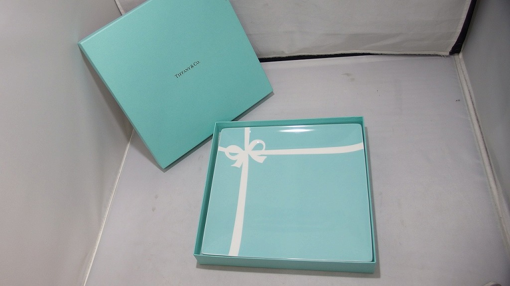 未使用品 ティファニー　ブルーリボン　スクエアプレート 大＆小 3枚 新品未使用】TIFFANY ☆ティファニー スクエアプレート大.小3枚セット