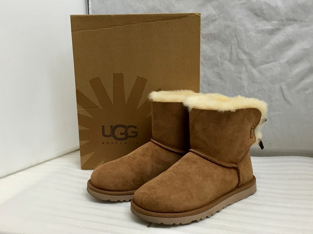 楽天市場】UGG アグ 【未使用〇定価2万3760円】5854 CLASSIC