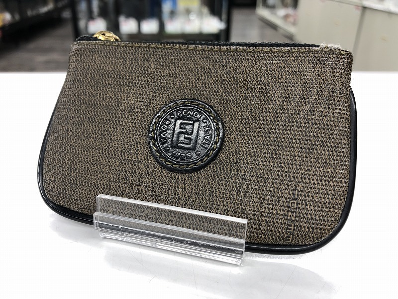 FENDI フェンディ ハート コインケース バックチャーム 楽天市場】フェンディ FENDI ハート型コインケース コインケース