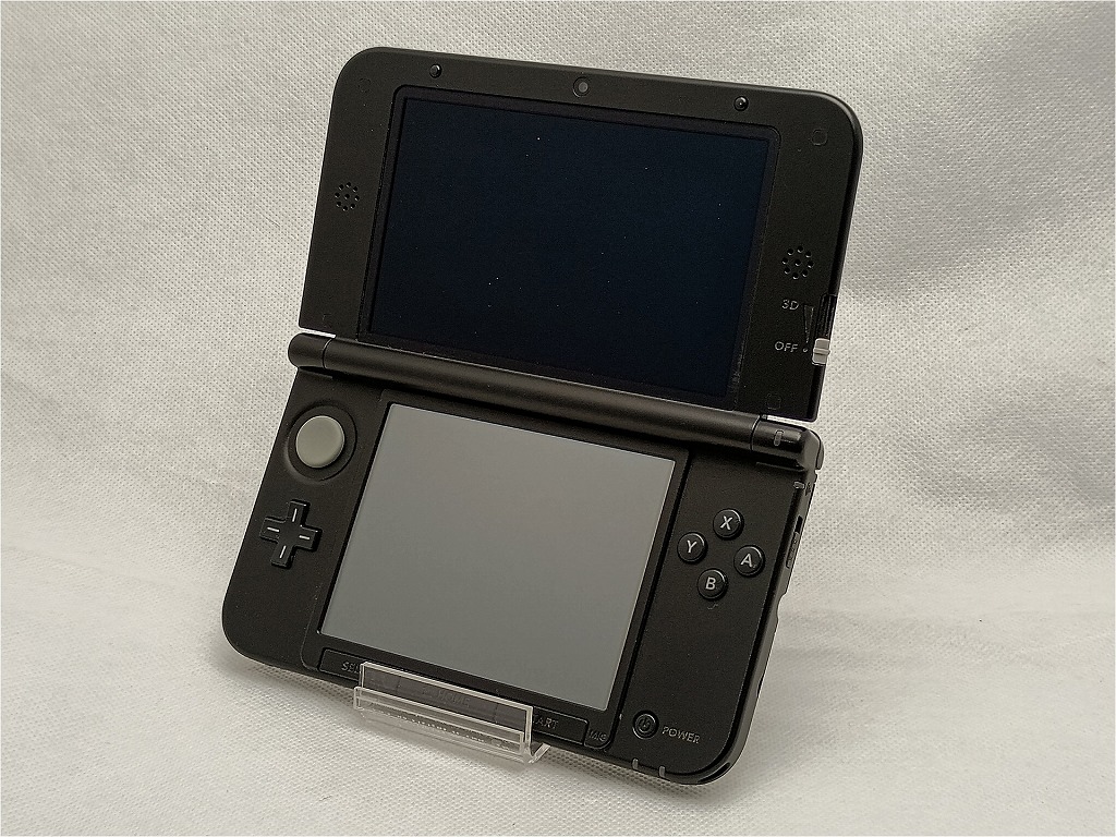 【送料無料】ニンテンドー3DS 本体 2台セット (ホワイト/ブラック) 3DS]ニンテンドー3DS ピュアホワイト(CTR-S-WEBA) 【買取9,000円】｜