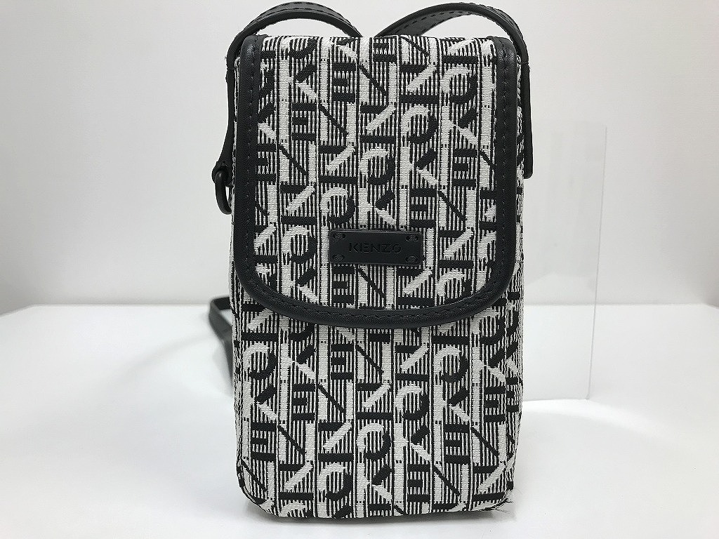 【専用出品】KENZO ショルダーバッグ KENZO(ケンゾー) ロゴ フラワー クロスバッグ [正規品/関税込