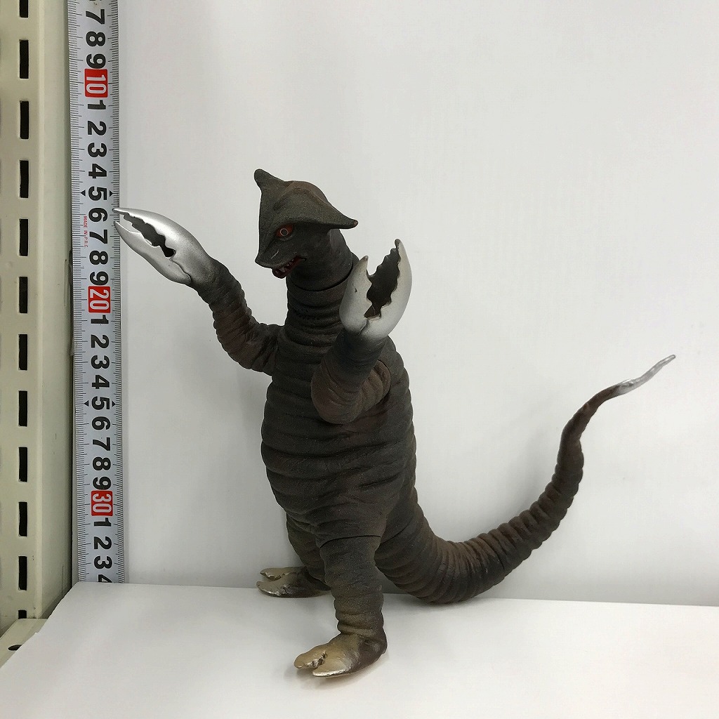 【ポイント10倍！要エントリー！】【期間限定セール】バンダイ BANDAI 帰ってきたウルトラマン 怪獣 サドラ 【中古】