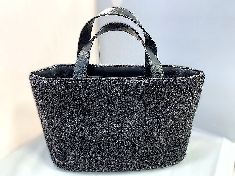 楽天市場】プラダ ニット トートバッグ 三角プレート グレー