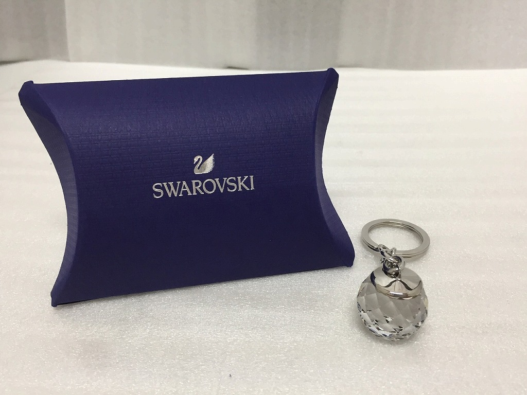 極美品 SWAROVSKI スワロフスキー ネックレス リボン クリスタル 箱付 SWAROVSKI - SWAROVSKI スワロフスキーネックレス 箱付きの通販