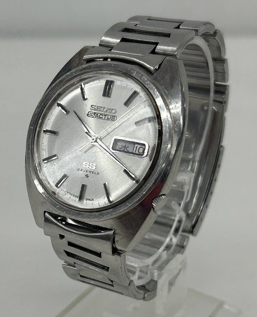 【継続期間押さえる大売り出し】セイコー SEIKO 5アクタス 23石自動小銃一巻き 1970年製 しろがね色 6106-8420 【中古】