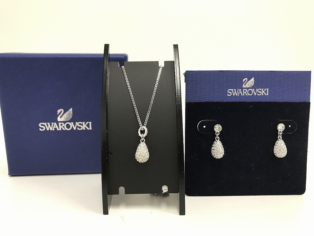 ●極美品◆SWAROVSKI スワロフスキー ネックレス カラーストーン 2連 SWAROVSKI スワロフスキー ネックレス アクセサリー 蝶 Lilia
