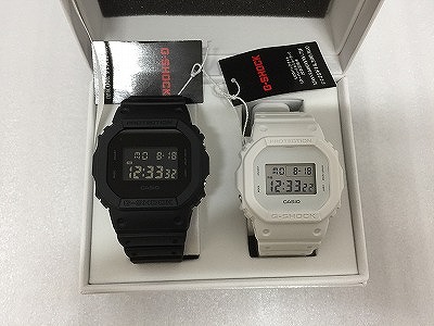 カシオ CASIO Ｇ＝ＳＨＯＣＫ ペアウォッチ 黒いことＤＷ-5600ＵＢＢ－７ＪＦ 白いことＤＷ－５６００ＷＷ－７ＪＦ 黒いこと・白いこと 【中古】