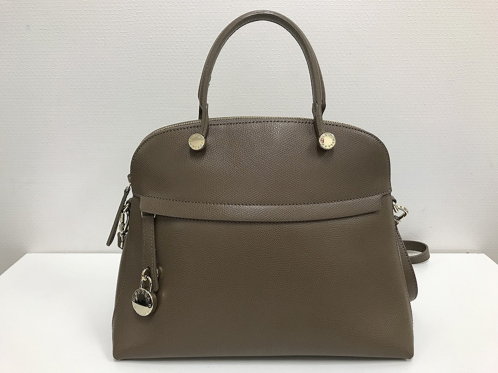 極美品フルラ✨️PIPER 2wayショルダーバッグ グレージュ系 フルラ ハンドバッグ ショルダーバッグ パイパー ベージュ