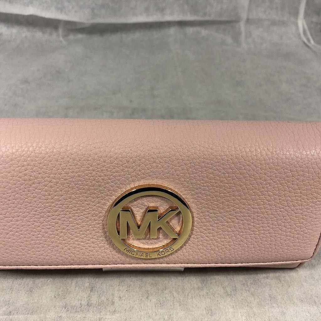 【全品ポイント10倍!要エントリー】【期間限定セール】マイケルコース MICHAEL KORS 長財布 ピンク 【中古】|ワットマン店