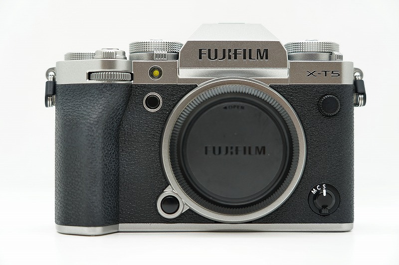 【全品ポイント10倍！要エントリー】【期間限定セール】フジフィルム FUJIFILM ミラーレス一眼 ボディ APS-C シルバー X-T5 【中古】