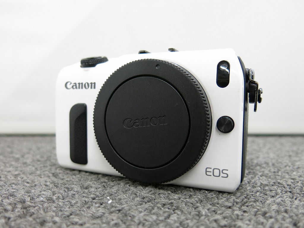 キヤノン Canon EOS M ミラーレス一眼カメラ 【中古】