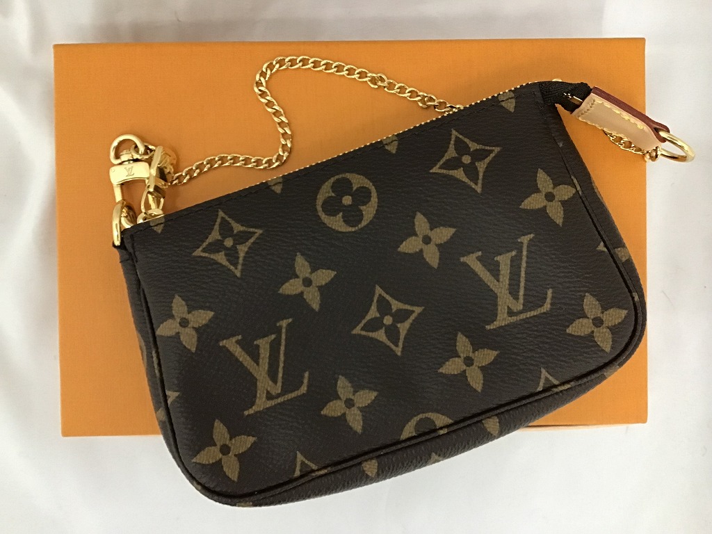 【全品ポイント10倍！】【期間限定セール】ルイヴィトン LOUIS VUITTON モノグラム ミニポシェット・アクセソワール M58009 【中古】