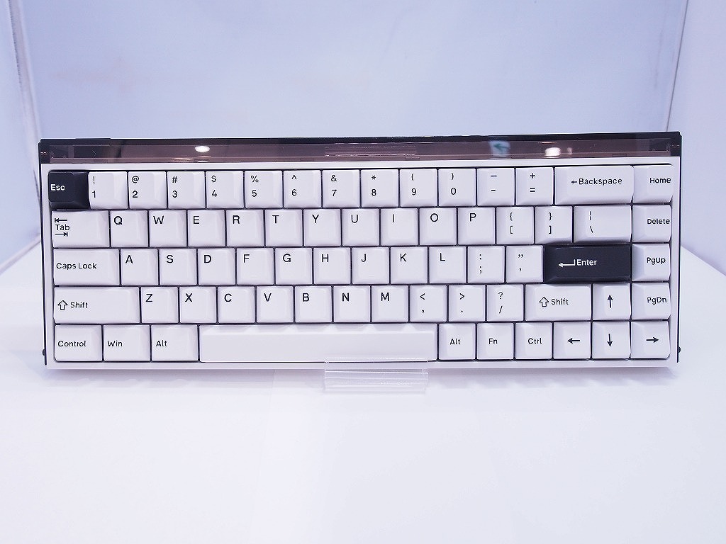 【継続期間制限事項大売り出し】メルギーク MelGeek 鍵盤 MADE68 ULTRA 【中古】
