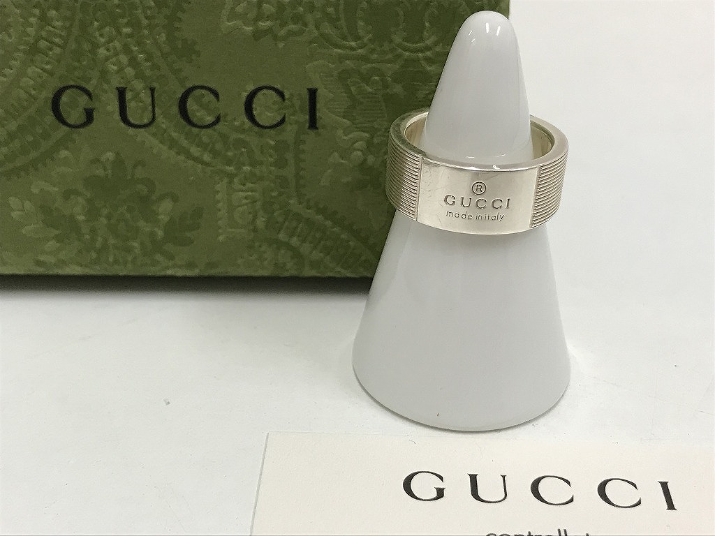 【全品ポイント10倍!要エントリー】【期間限定セール】グッチ GUCCI 程よいきちんと感で魅せる!上品でスタイリッシュなお洒落の魅力 ロゴリング Ag925 シルバー 指輪13号 【中古】|ワットマン店