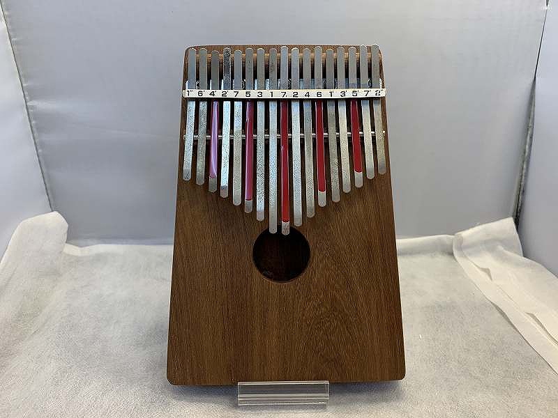 楽天市場】ヒュートレイシー カリンバ トレブル 17音 C調 Hugh Tracey