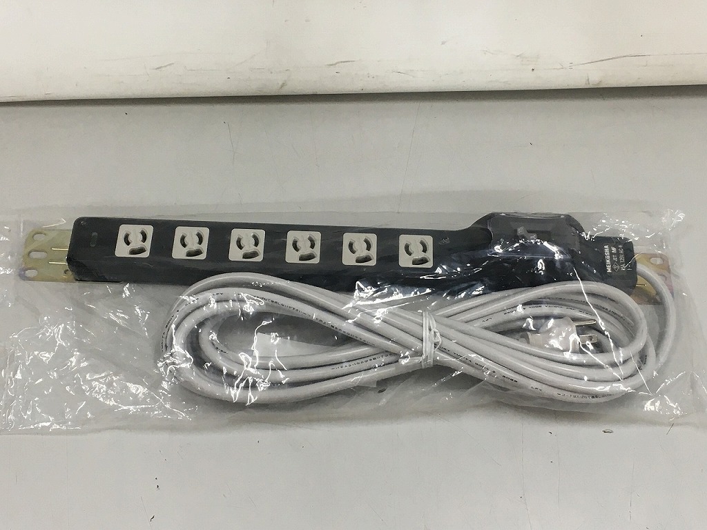 【未使用】 明工社 ラック縦取付コンセント MR78320TJ5