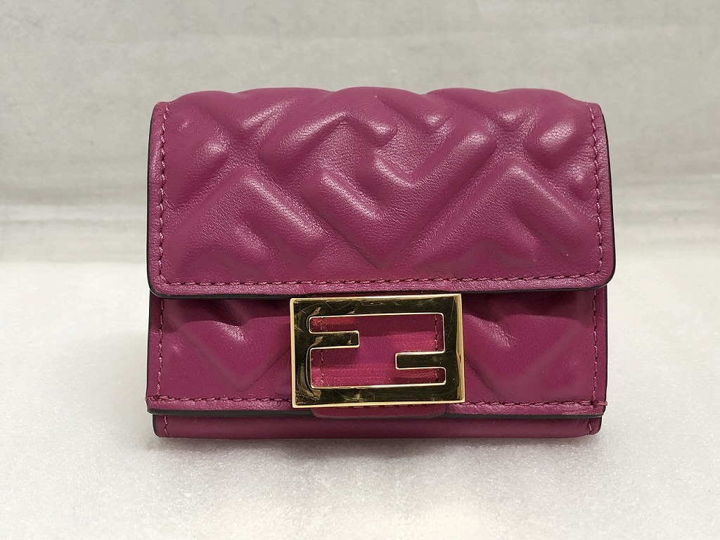 【全品ポイント10倍！要エントリー】【期間限定セール】フェンディ FENDI バゲット マイクロ 三つ折り財布 パープル 8M0395 【中古】