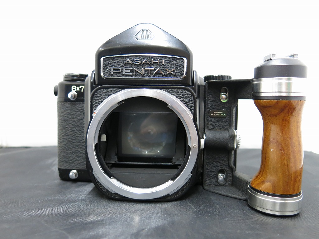 【全品ポイント10倍！】【期間限定セール】ペンタックス PENTAX 中判カメラ PENTAX 6x7 （前期） 木製グリップ付き 【中古】