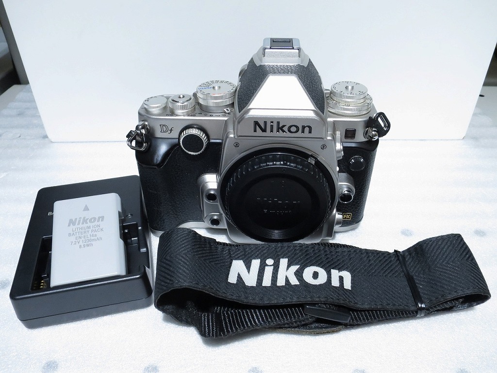 【継続期間制限事項大売り出し】ニコン Nikon デジタル一眼二眼レフ Dｆ 【中古】