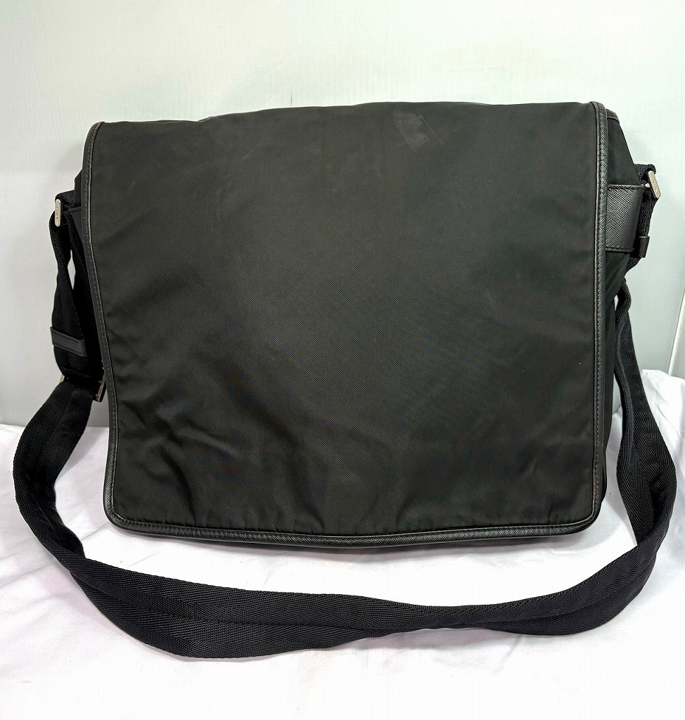 プラダ PRADA メッセンジャーバッグ 【中古】
